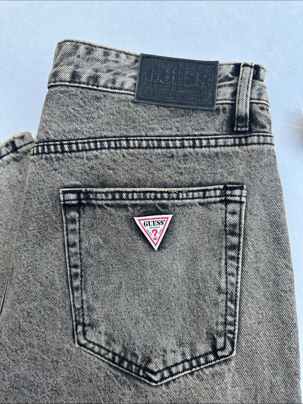 Guess Men's Relaxed Washed Grey-Brown Jeans SZ 32x32 - Picture 7 of 9